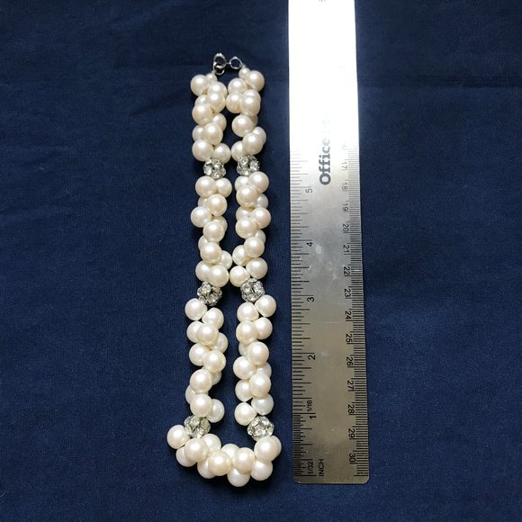 Pearl & Rhinestone Jewelry Set – Necklace & Pierced Earrings - Picture 10 of 10